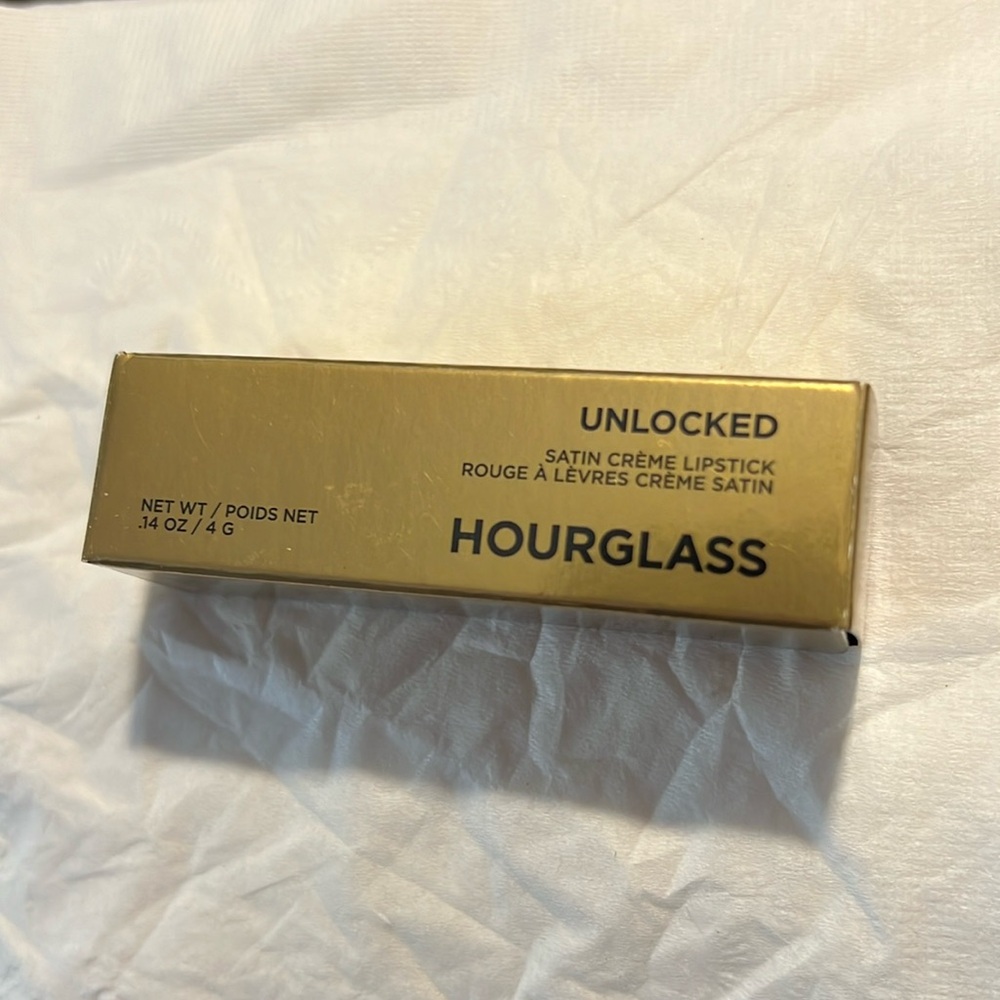 New Hourglass Satin Cream Lipstick